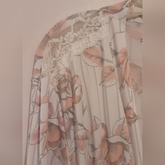 GIFT! Gloria Vanderbilt Robe & matching Shorts NEW with tag - Picture 3 of 4